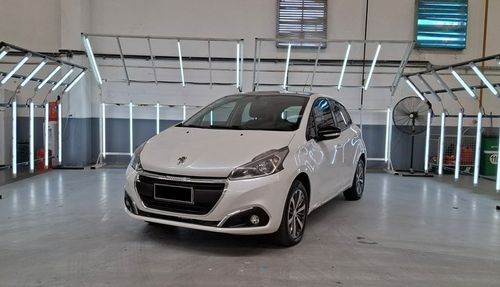 PEUGEOT 208 1.6 5P ALLURE 2017